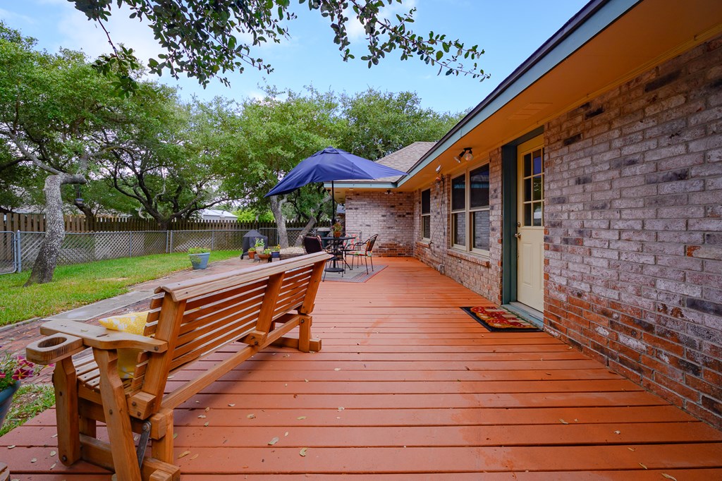 102 San Leanna Drive, ROCKPORT, TX 78382 Photo