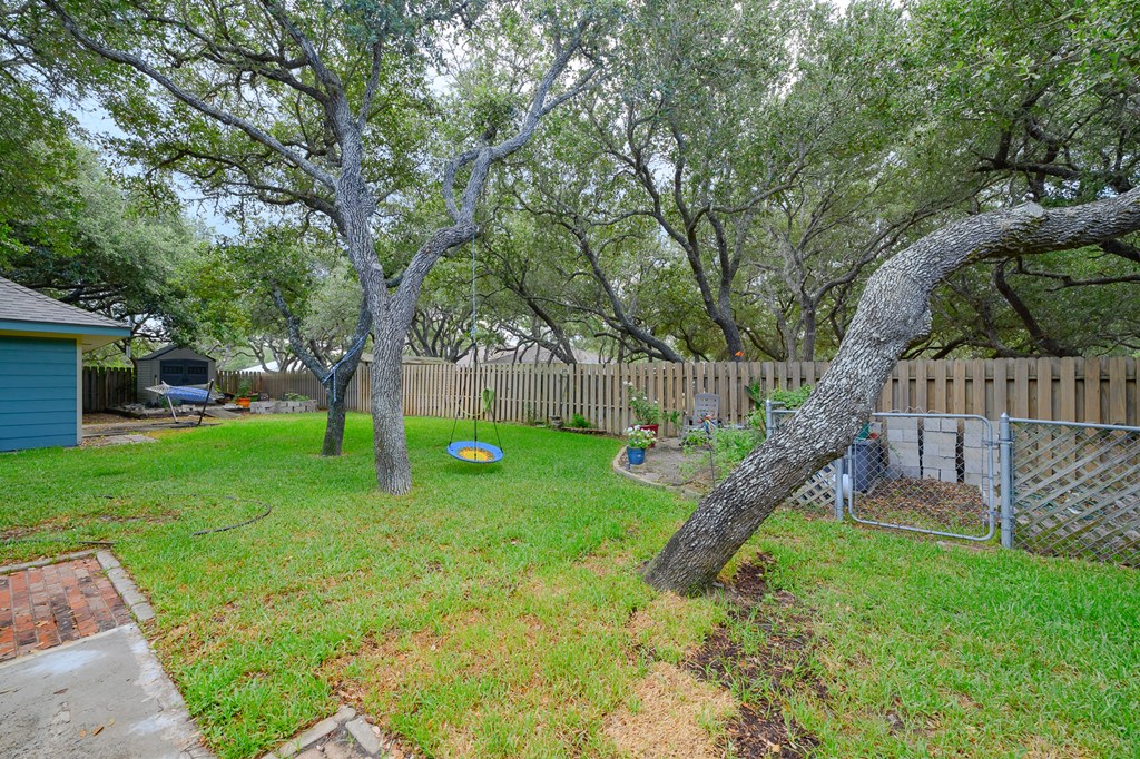 102 San Leanna Drive, ROCKPORT, TX 78382 Photo