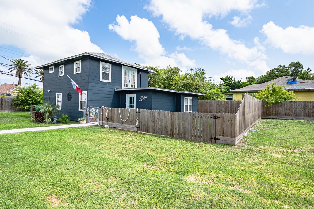 131 Spencer, Aransas Pass, TX 78336 Photo