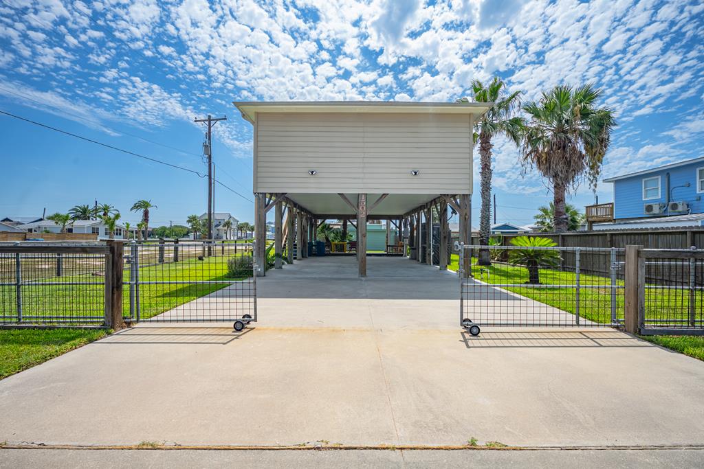 1502 S Live Oak, ROCKPORT, TX 78382 Main Photo