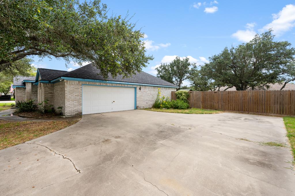 112 Sierra Woods, ROCKPORT, TX 78382 Photo