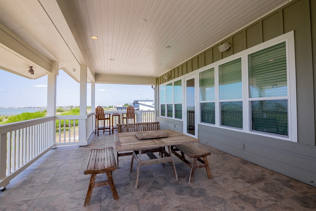 342 Bay Club Drive, SEADRIFT, TX 77983 Photo