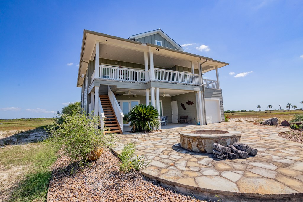 342 Bay Club Drive, SEADRIFT, TX 77983 Photo