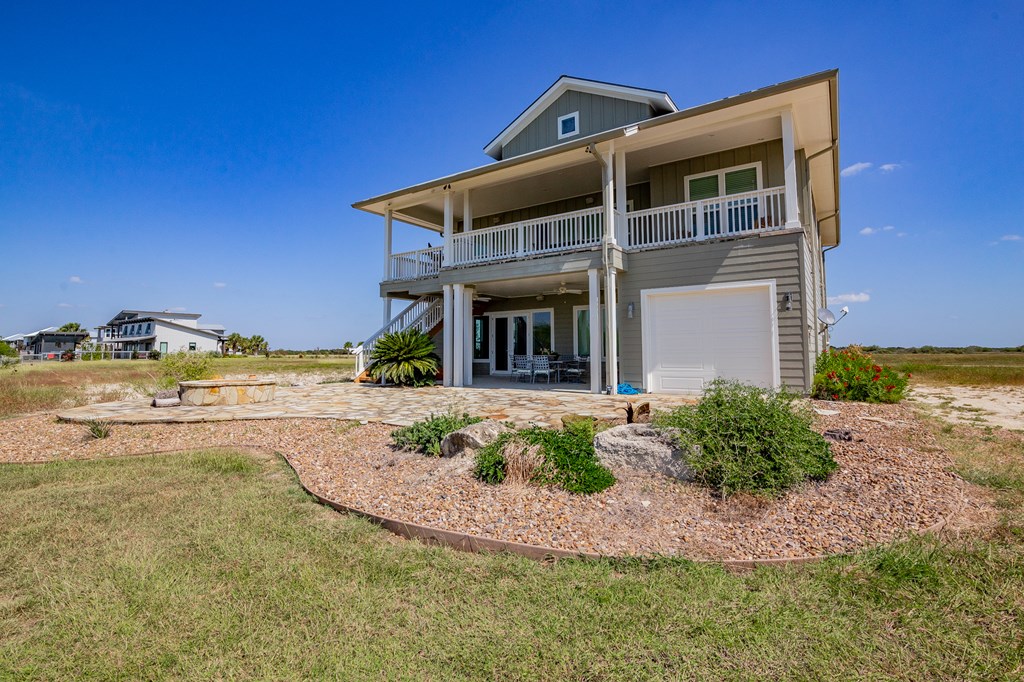 342 Bay Club Drive, SEADRIFT, TX 77983 Photo