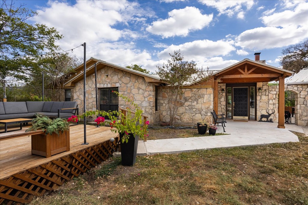 15689 Ranch Road 337, Camp Wood, TX 78833 Photo