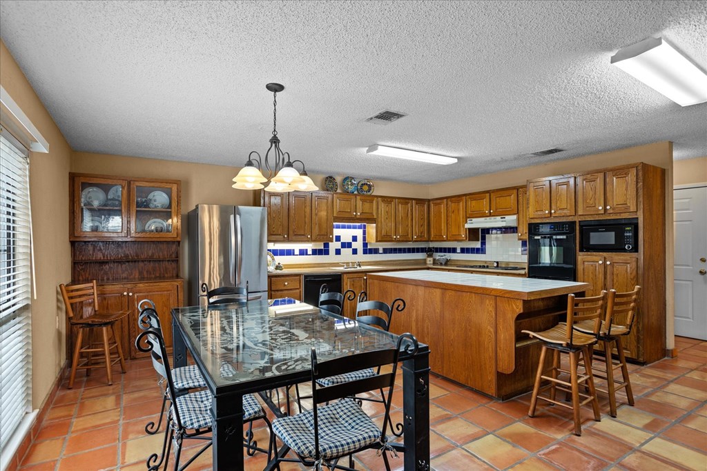 15689 Ranch Road 337, Camp Wood, TX 78833 Photo