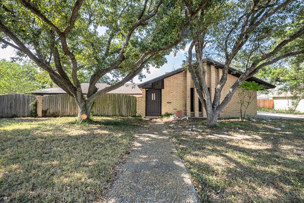 743 Retama, TAFT, TX 78390 Main Photo