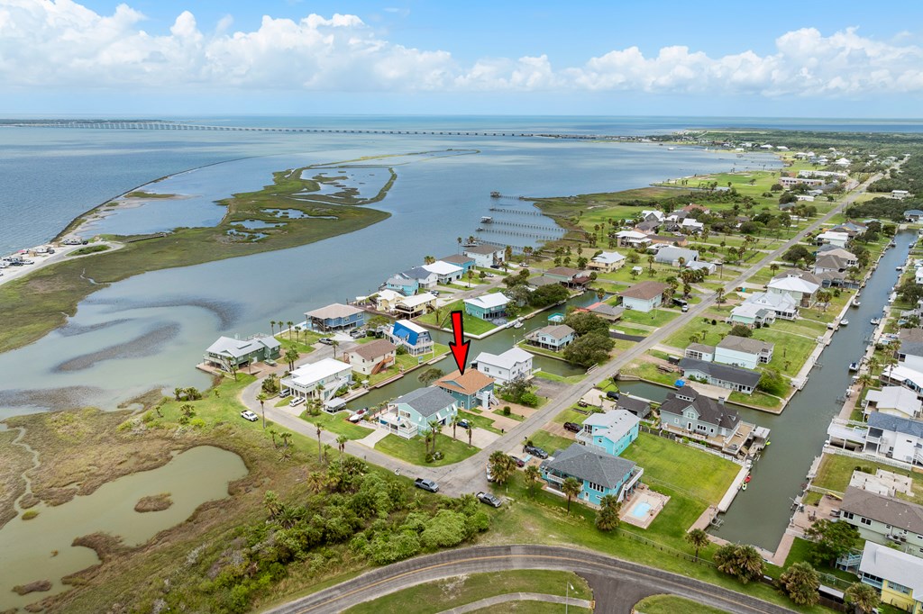 18 Front St, ROCKPORT, TX 78382 Photo