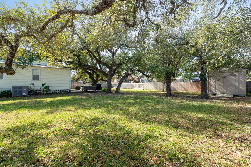 1027 N Austin, ROCKPORT, TX 78382 Photo