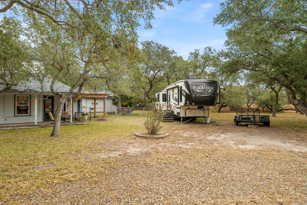 17 Circle Lake Dr., ROCKPORT, TX 78382 Photo