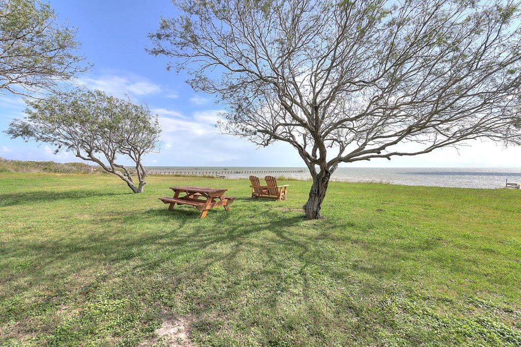 1010 First St, Bayside, TX 78340 Photo