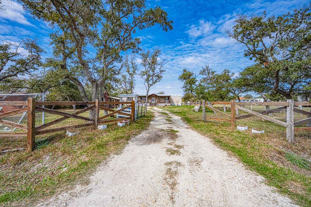 113 Walker, ROCKPORT, TX 78382 Main Photo