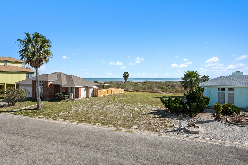 202 Bayview, City by the Sea, TX 78366 Photo