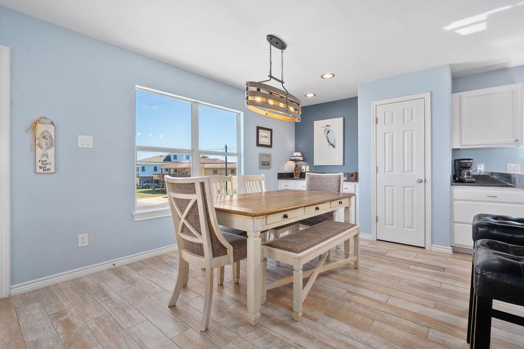 646 Copano Ridge Road, ROCKPORT, TX 78382 Photo