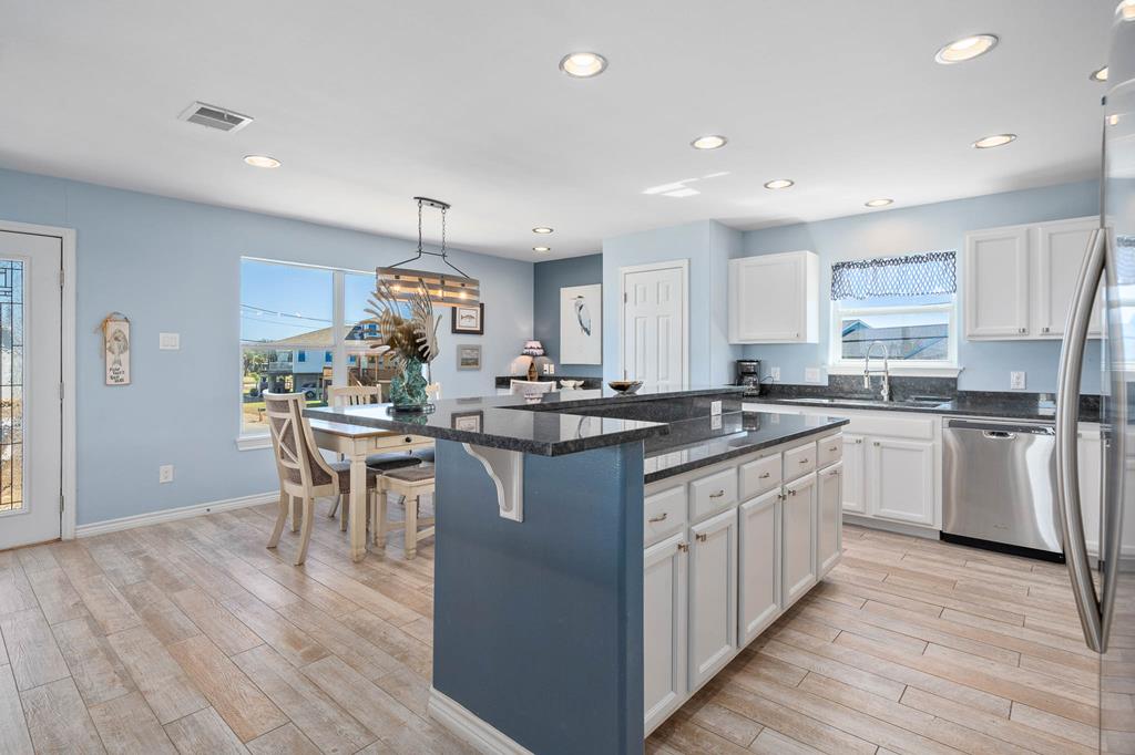 646 Copano Ridge Road, ROCKPORT, TX 78382 Photo