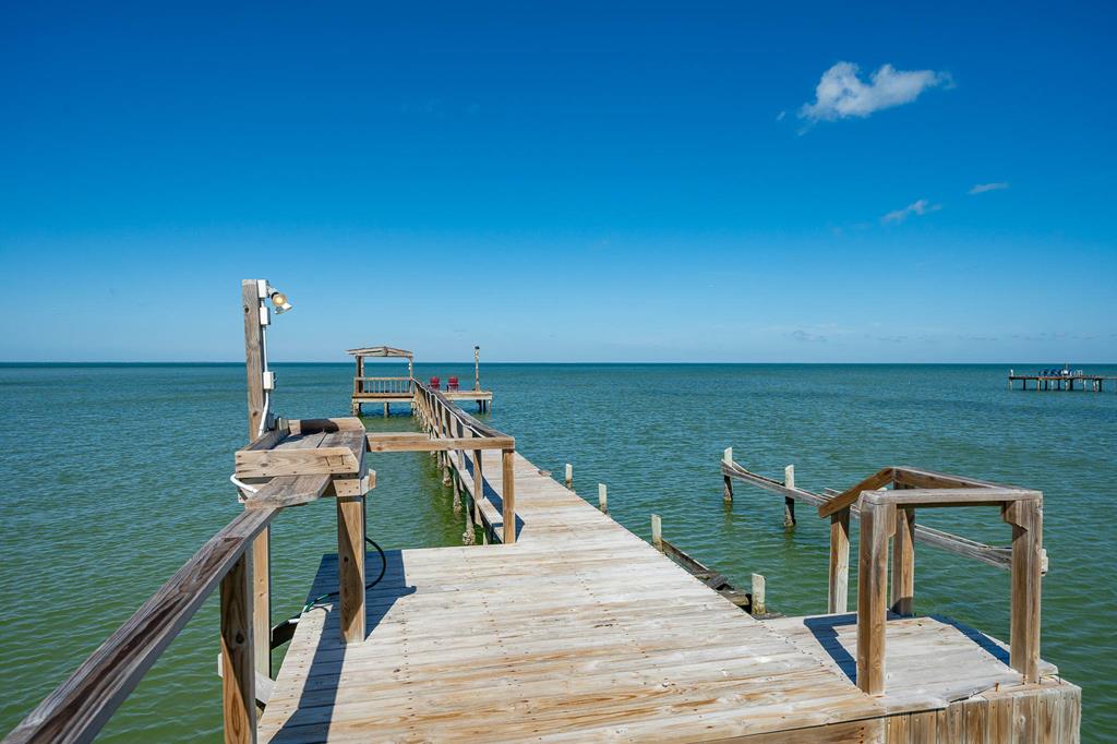 646 Copano Ridge Road, ROCKPORT, TX 78382 Photo