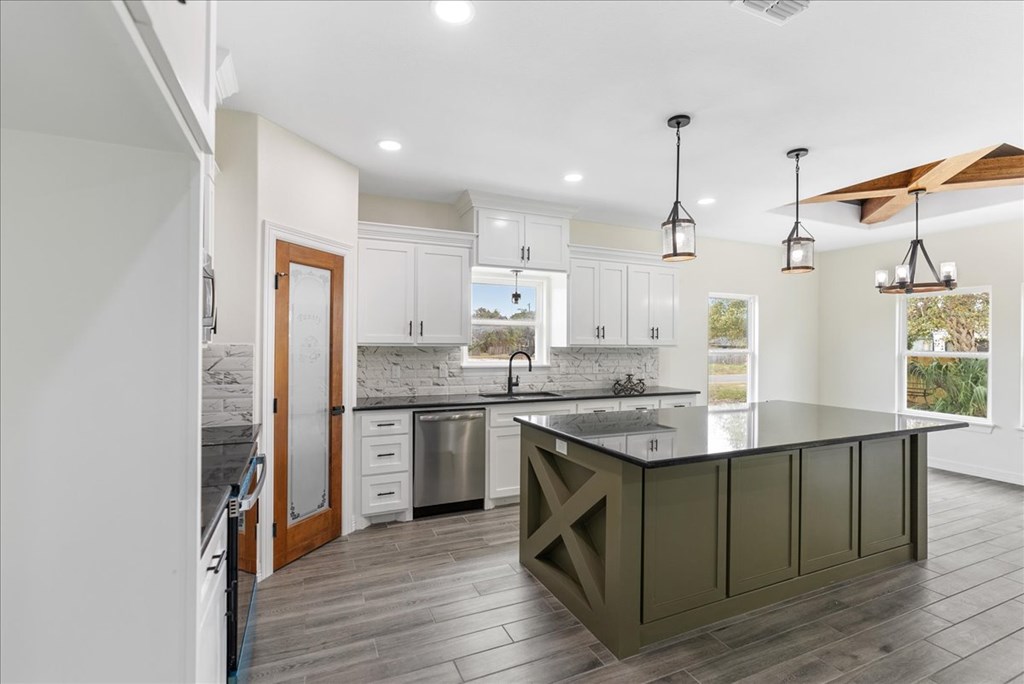 411 Magnolia, Aransas Pass, TX 78336 Photo