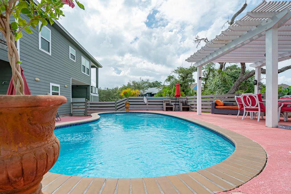 21 Bahamas, ROCKPORT, TX 78382 Photo