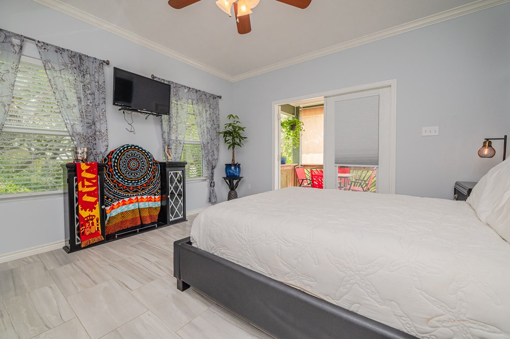 21 Bahamas, ROCKPORT, TX 78382 Photo
