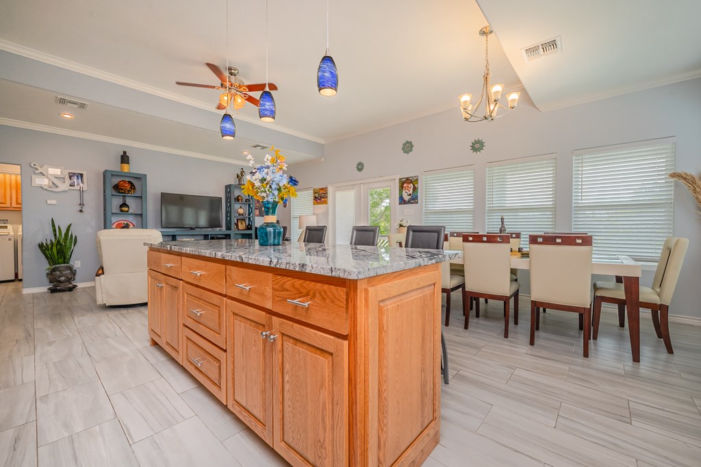 21 Bahamas, ROCKPORT, TX 78382 Photo