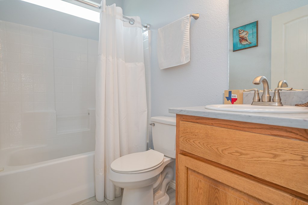 21 Bahamas, ROCKPORT, TX 78382 Photo