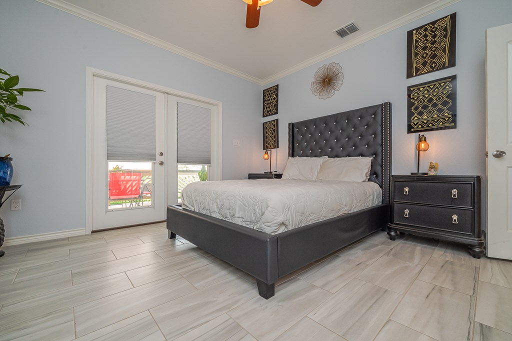 21 Bahamas, ROCKPORT, TX 78382 Photo