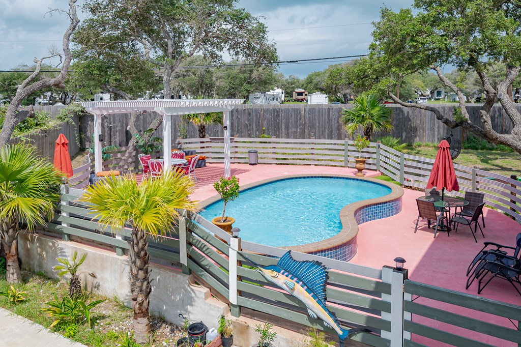 21 Bahamas, ROCKPORT, TX 78382 Photo