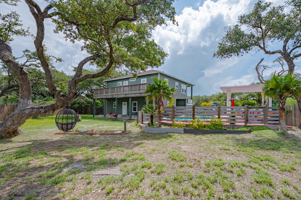 21 Bahamas, ROCKPORT, TX 78382 Photo