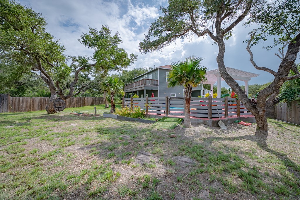21 Bahamas, ROCKPORT, TX 78382 Photo