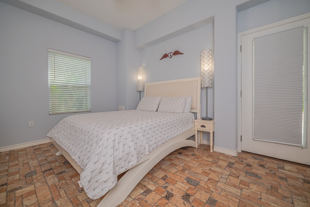 21 Bahamas, ROCKPORT, TX 78382 Photo