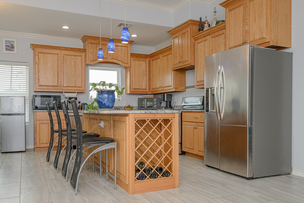 21 Bahamas, ROCKPORT, TX 78382 Photo