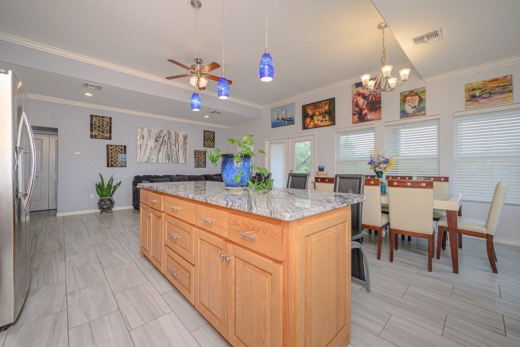 21 Bahamas, ROCKPORT, TX 78382 Photo