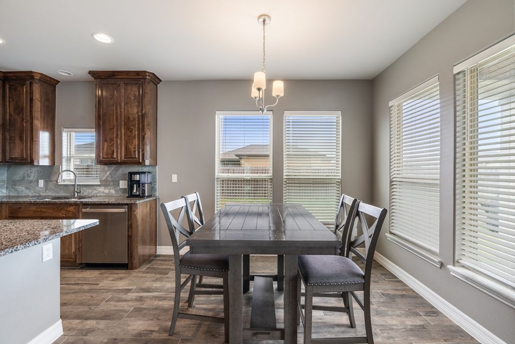 113 Guadalupe, Portland, TX 78374 Photo