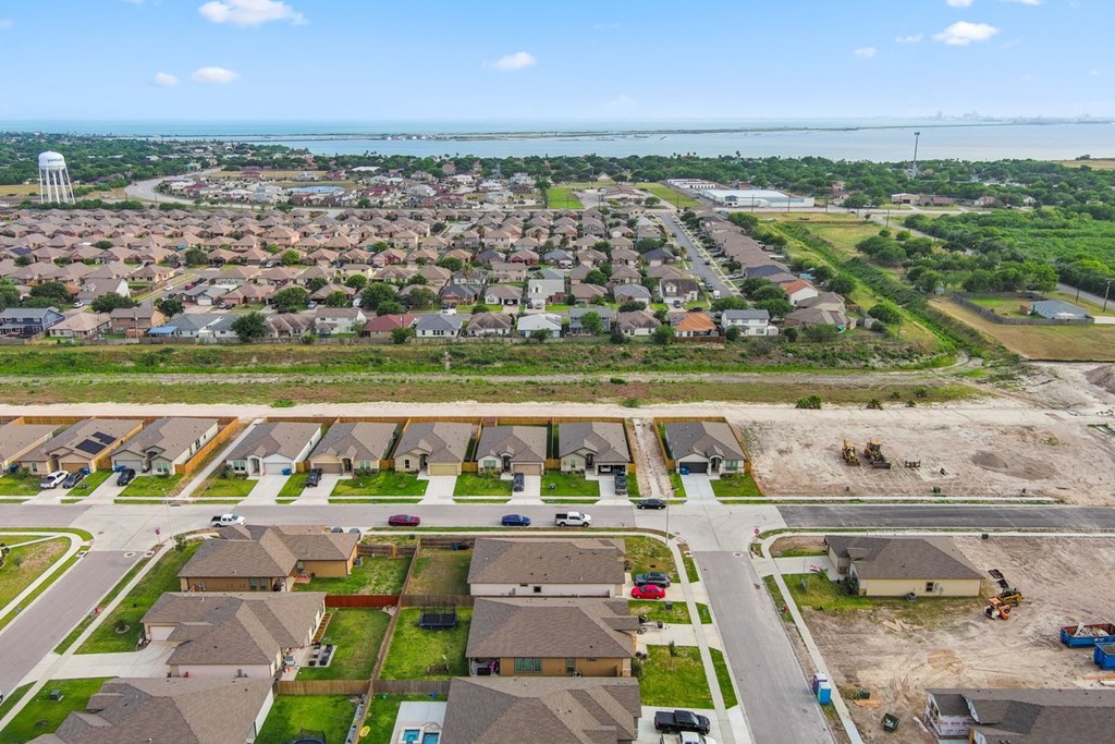 113 Guadalupe, Portland, TX 78374 Photo